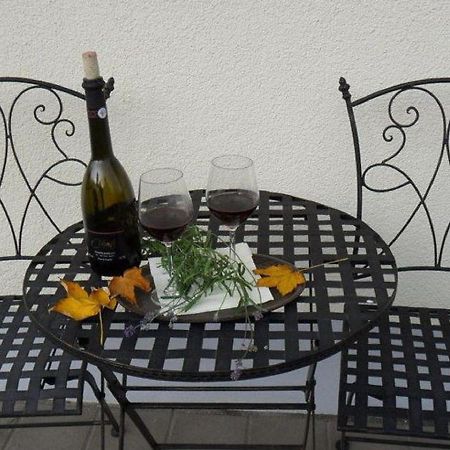Holiday Flat With Swimming Pool In Prackenbach Viechtach Exteriör bild