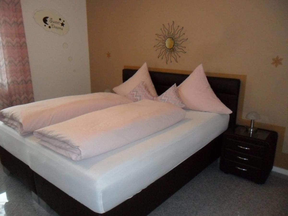 Holiday Flat With Swimming Pool In Prackenbach Viechtach Exteriör bild