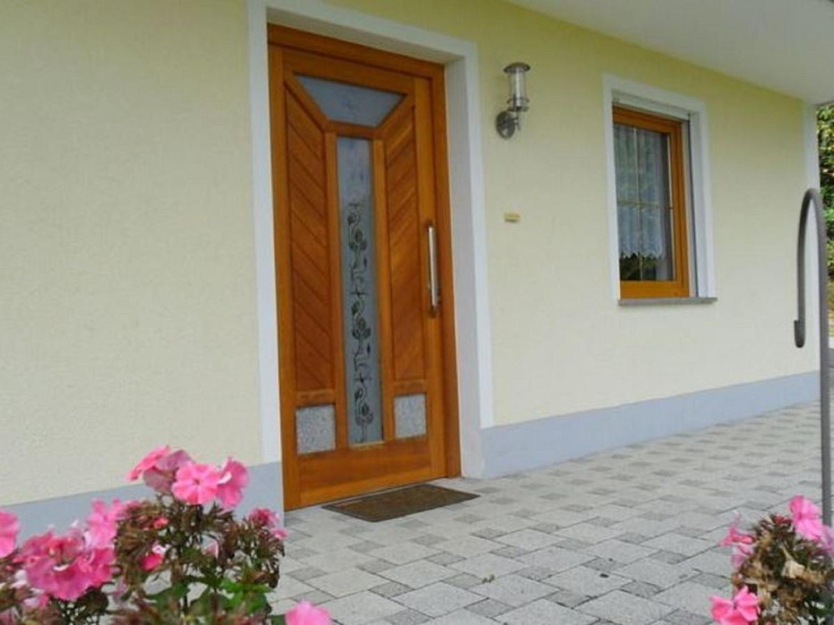 Holiday Flat With Swimming Pool In Prackenbach Viechtach Exteriör bild