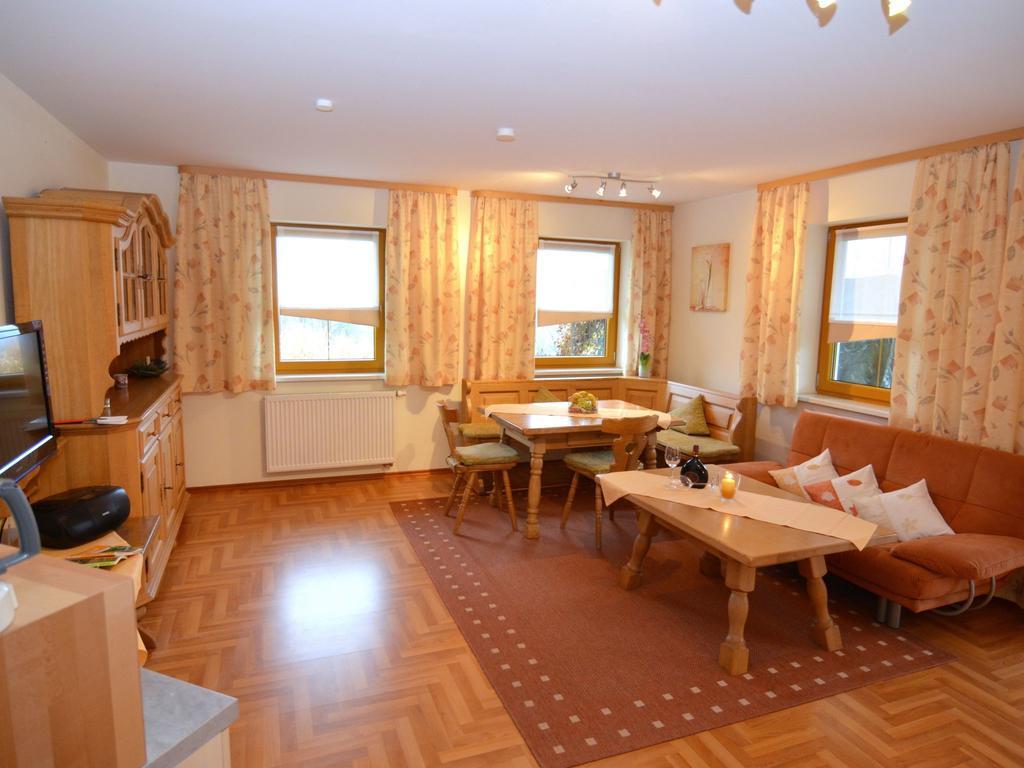 Holiday Flat With Swimming Pool In Prackenbach Viechtach Exteriör bild