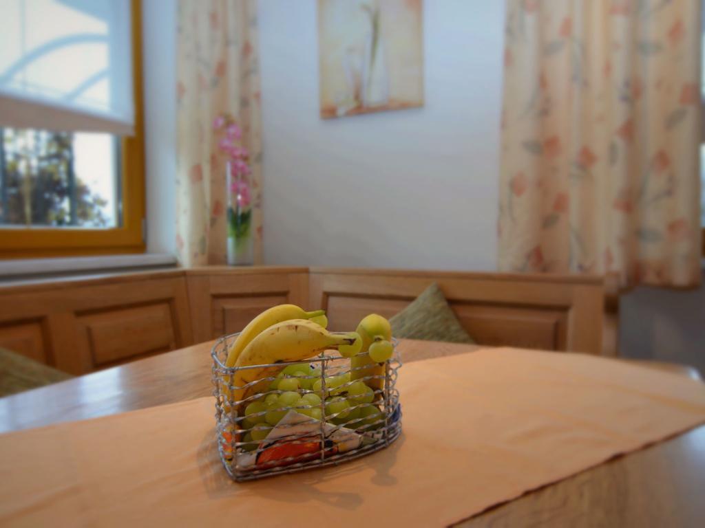 Holiday Flat With Swimming Pool In Prackenbach Viechtach Exteriör bild