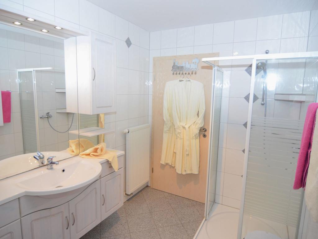 Holiday Flat With Swimming Pool In Prackenbach Viechtach Exteriör bild